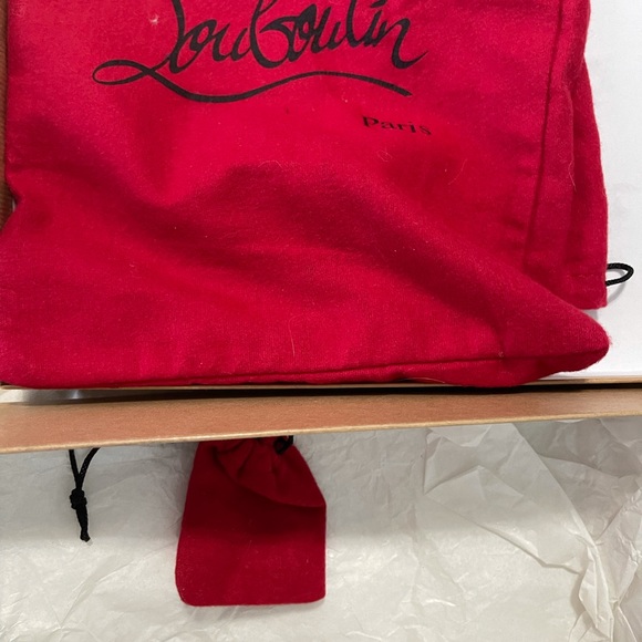 Christian Louboutin - Picture 12 of 13